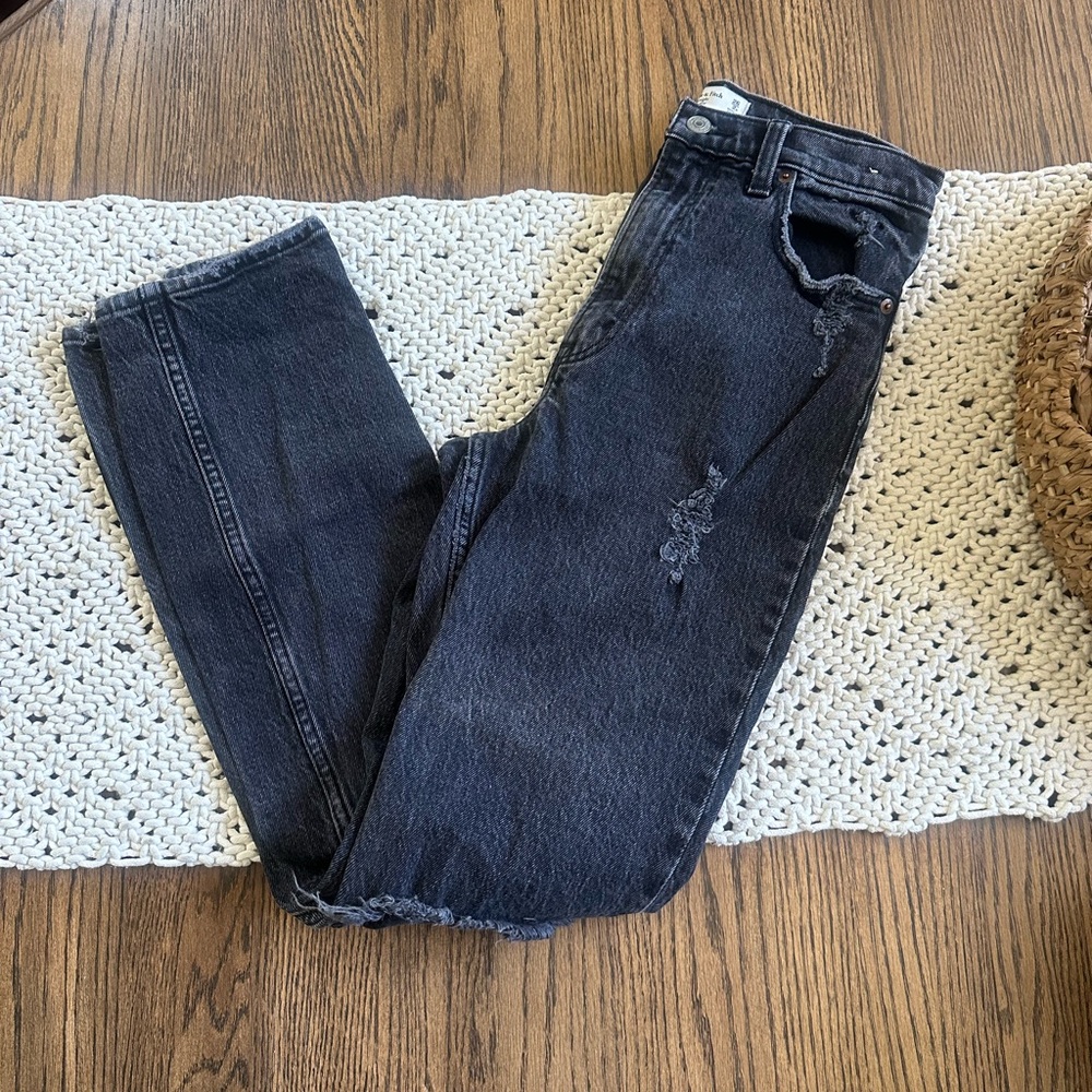 Abercrombie & Fitch Distressed The 90s Straight High Rise Jeans